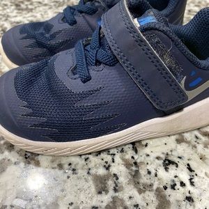 Nike toddler sneakers in navy size 7c
